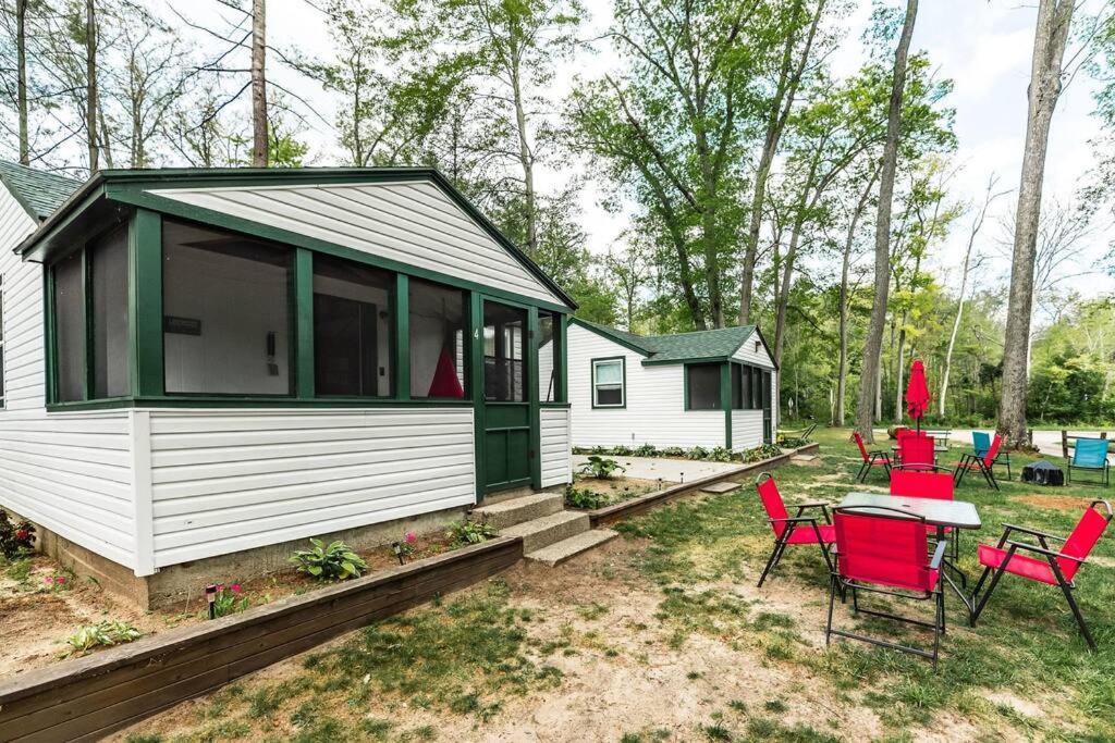 Big Blue Lake Cottages, Llc - Cottage #5 Holton المظهر الخارجي الصورة