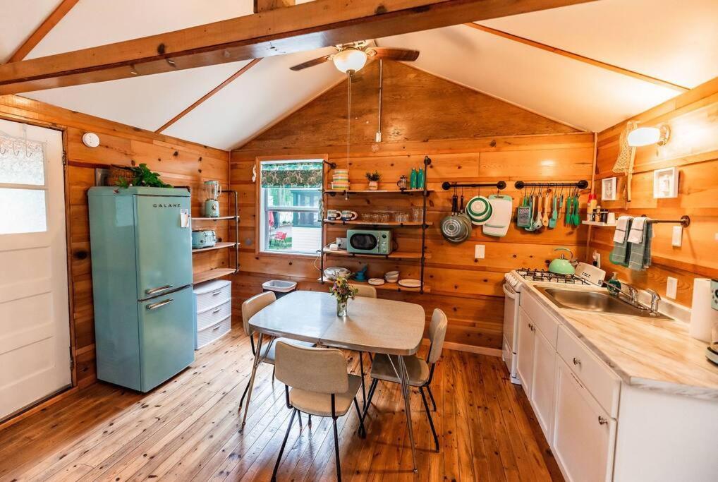 Big Blue Lake Cottages, Llc - Cottage #5 Holton المظهر الخارجي الصورة