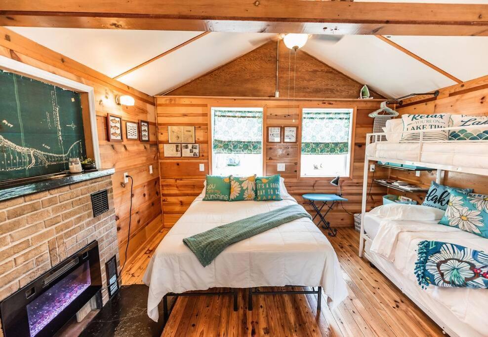 Big Blue Lake Cottages, Llc - Cottage #5 Holton المظهر الخارجي الصورة